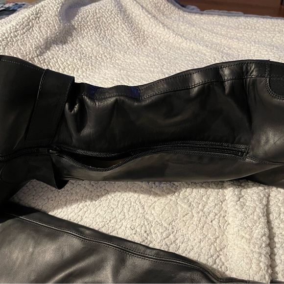 Black Remonte leather flannel lined boots. Never worn. Excellent condition - Picture 5 of 7